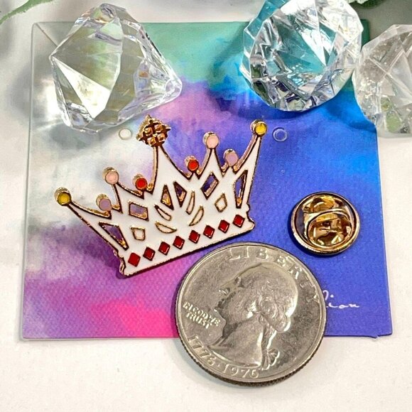 Alice Wonderland Crown Lapel Pin Queen Hearts Enamel Brooch Badge Jewelry Gift - Picture 2 of 5